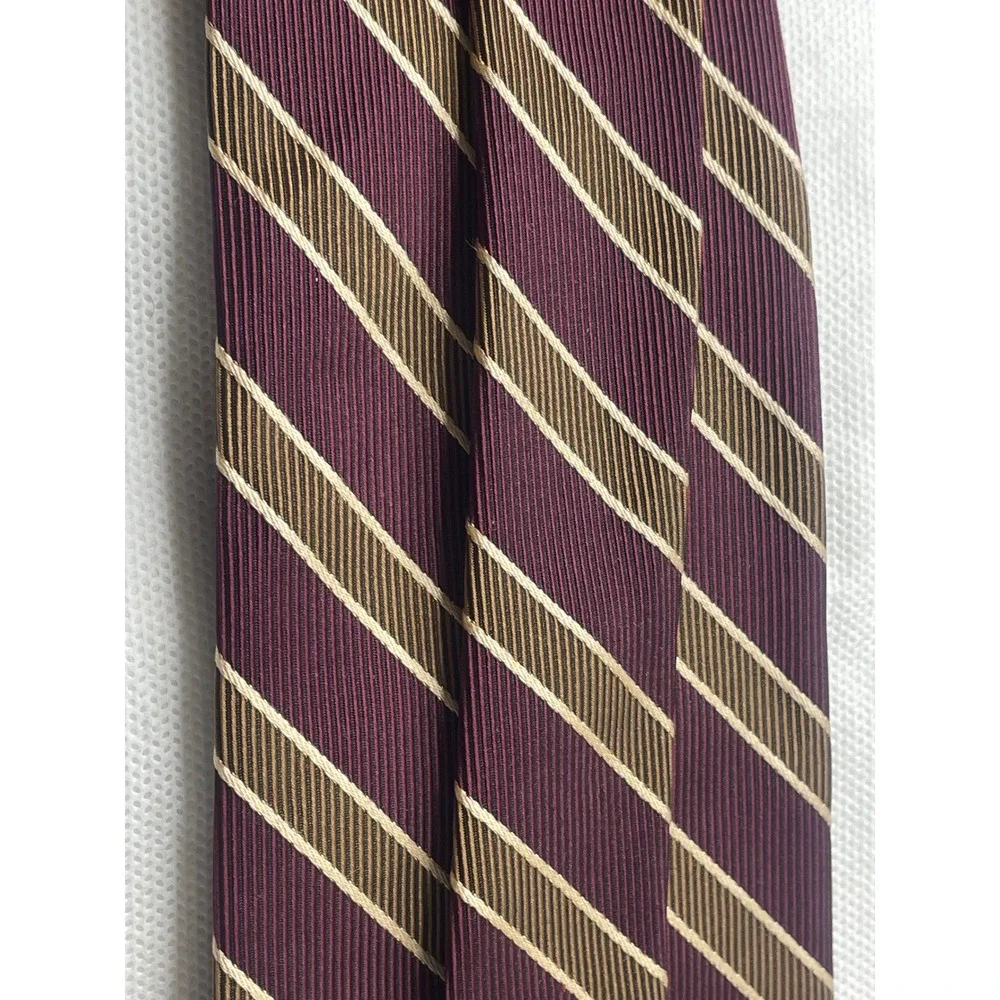VTG Brooks Bro Basics Collegiate Stripe Necktie Vertical Repp Silk Burgundy Gold